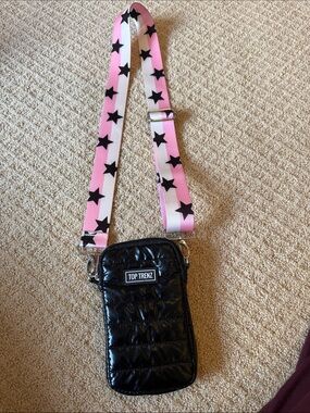 Top Trenz Black Quilted Crossbody with Pink Star Strap- size of large smart phon